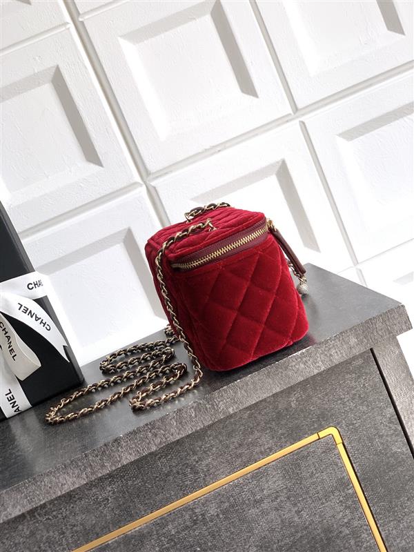 2026127215530318 600